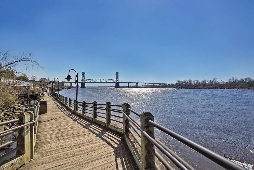 Middle Sound Hideaway~Beaches, Shopping, Families Villa Wilmington Exterior photo