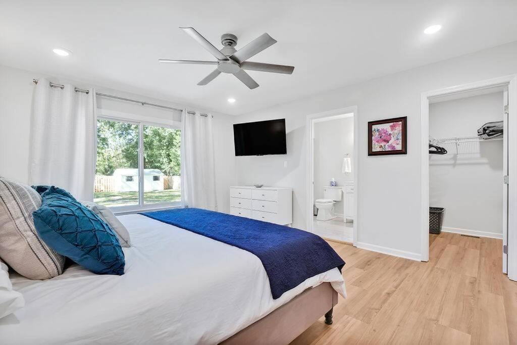 Middle Sound Hideaway~Beaches, Shopping, Families Villa Wilmington Exterior photo