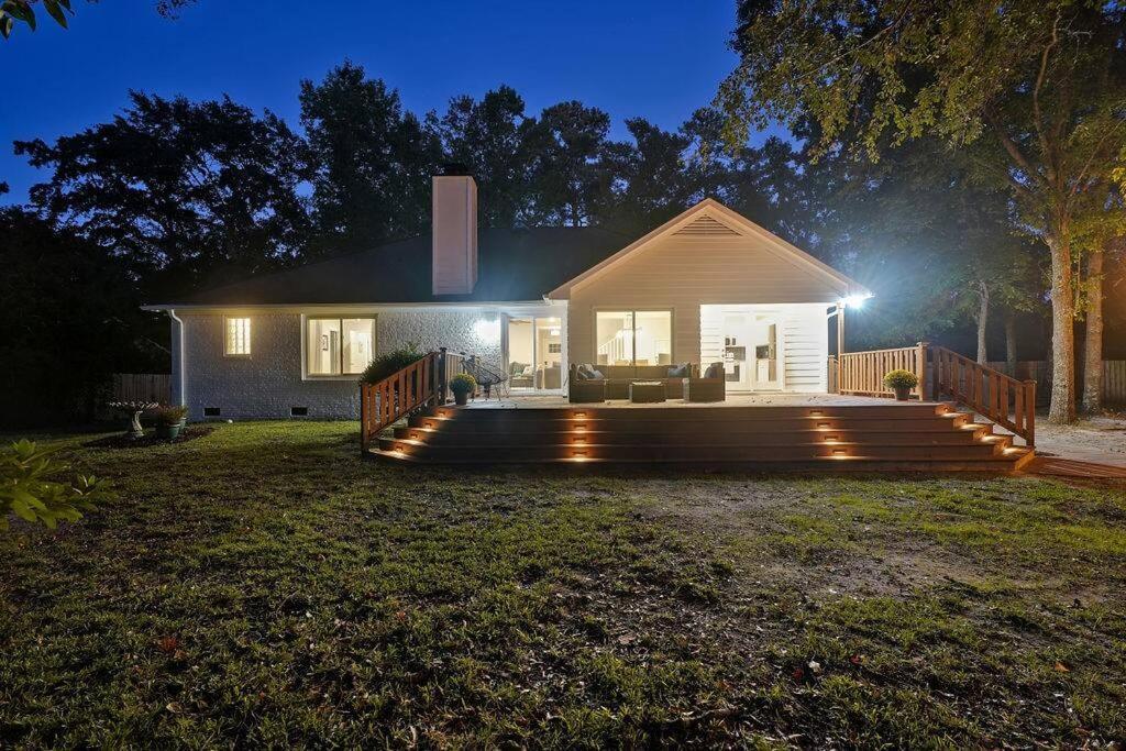 Middle Sound Hideaway~Beaches, Shopping, Families Villa Wilmington Exterior photo